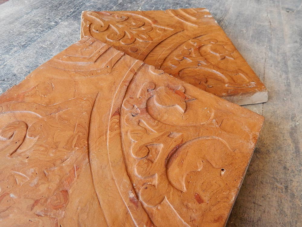 Ornamentierte Platten, Seeton mit Reduktionsbrand